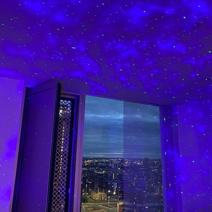 NebuLuz™ - Projetor de Luz e Speaker